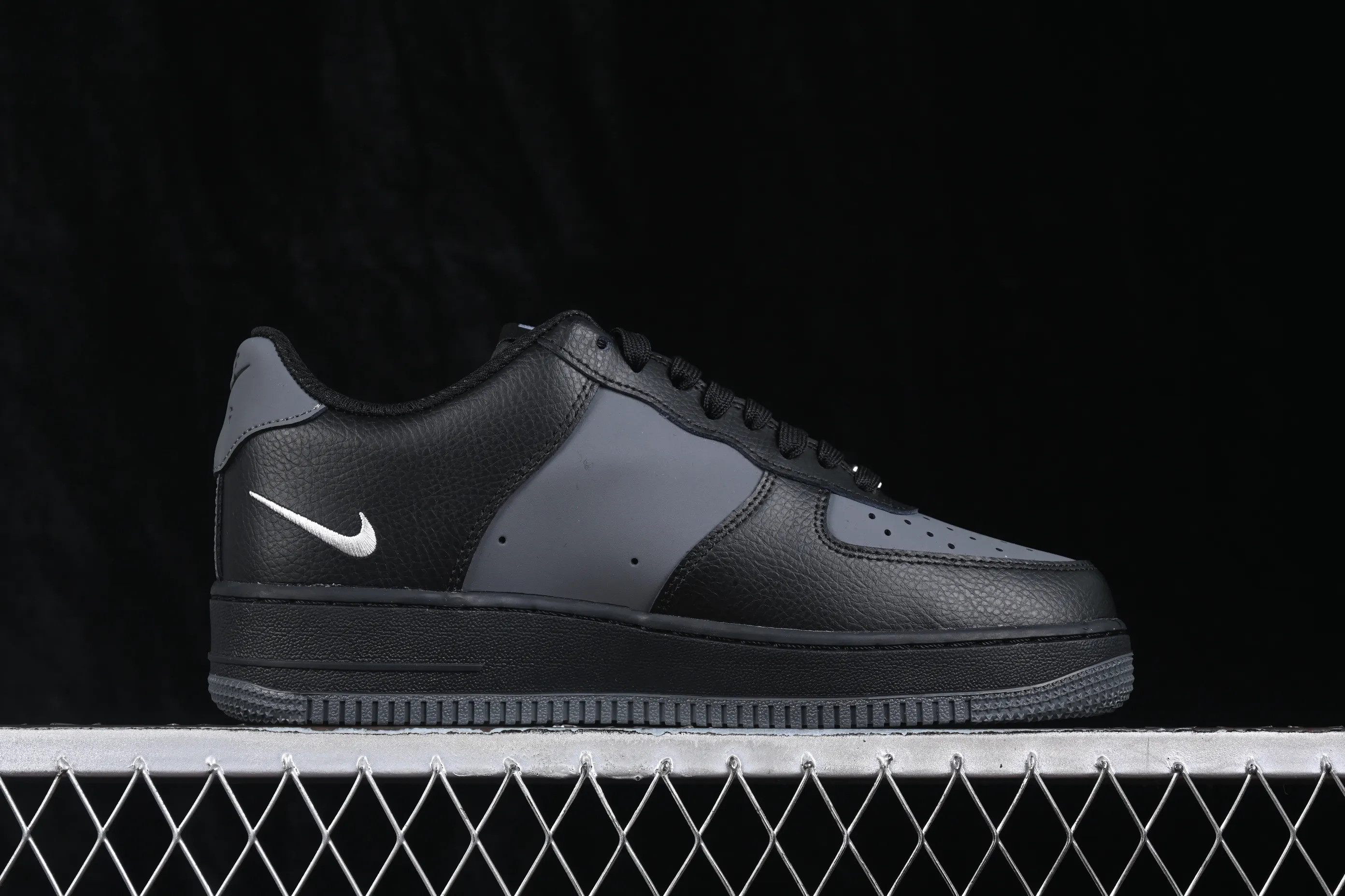All categories Nk Air Force 1 Air Force series Nk Air Force 1 Low Air Force low-top Nike Air Force 1'07 Low Air Force 1 low-top casual sneakers IR1475-010